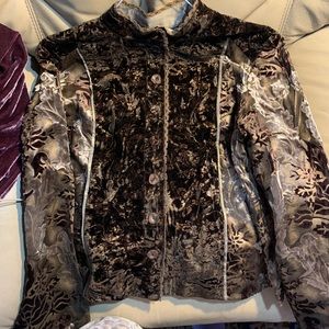 New Brown & gold cut velvet jacket top. Chico’s size 2